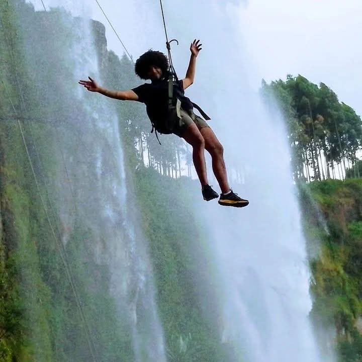 Abseiling Sipi Falls